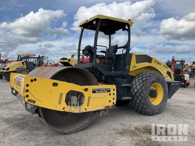 2018 Bomag BW211D-5 Smooth Drum Compactor