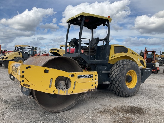 2018 Bomag BW211D-5 Smooth Drum Compactor