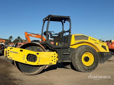 2018 Bomag BW211D-5 Gładka zagęszczarka bębnowa