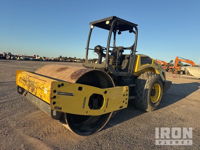 2018 Bomag BW211D-5 جهاز ضاغط  الأسطوانة الناعمة