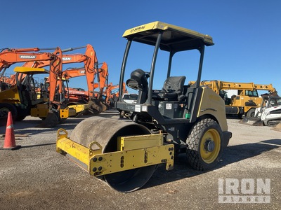 2018 Bomag BW124DH-5 Gladde trommelpers