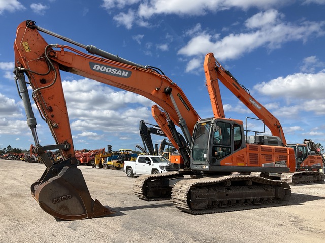 2021 Doosan DX420LC-5 Tracked Excavator