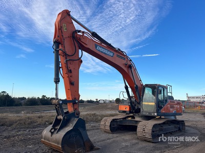 2021 Doosan DX350LC-5 Tracked Excavator