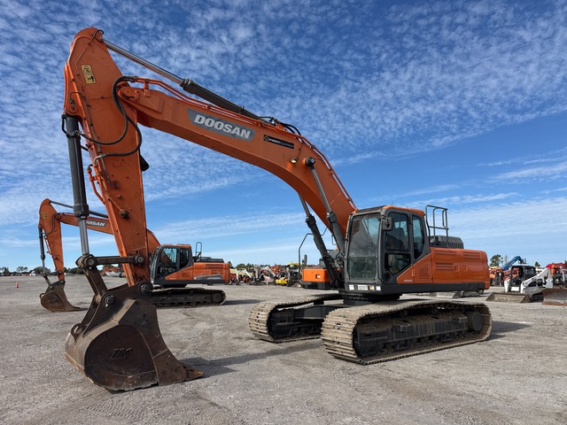 2019 Doosan DX350LC-5 Tracked Excavator
