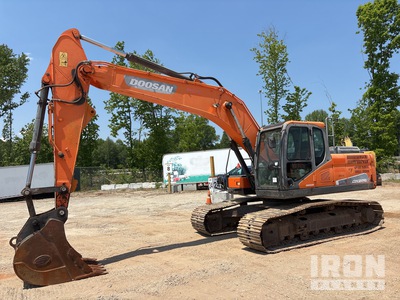 2019 Doosan DX225LC-5 Tracked Excavator
