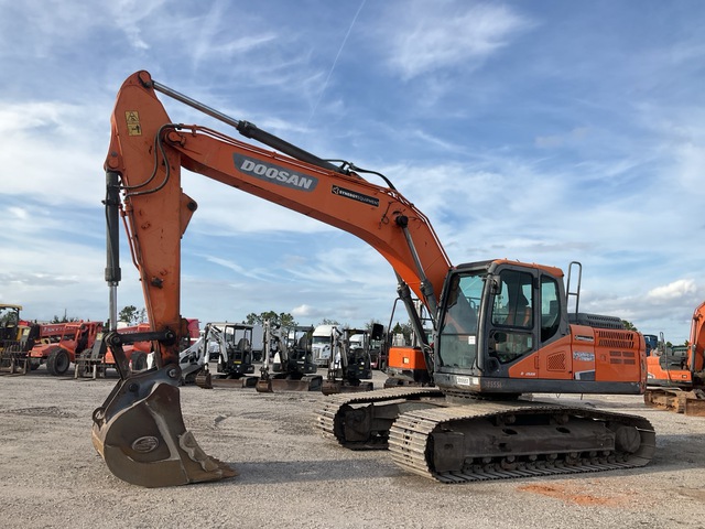 2019 (unverified) Doosan DX225LC-5 Tracked Excavator