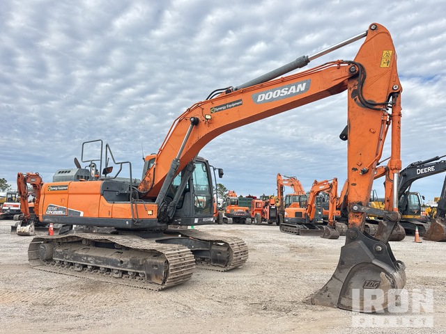 EXCAVADORA 2018 DOOSAN DX225LC5