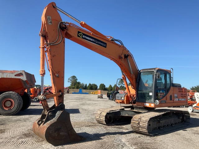 2015 (unverified) Doosan DX225LC-3 Tracked Excavator