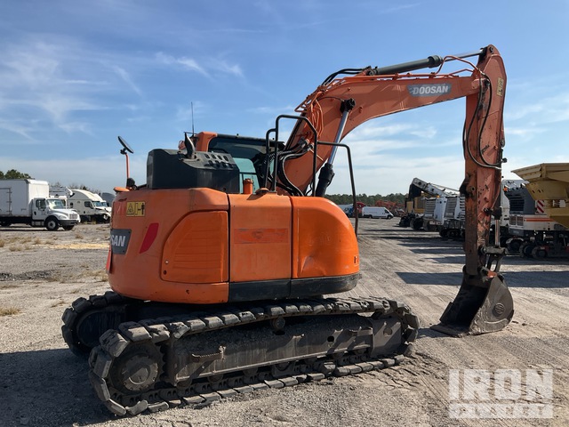 EXCAVADORA 2018 DOOSAN DX140LCR5