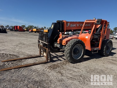 2018 SkyTrak 8042 Verreiker