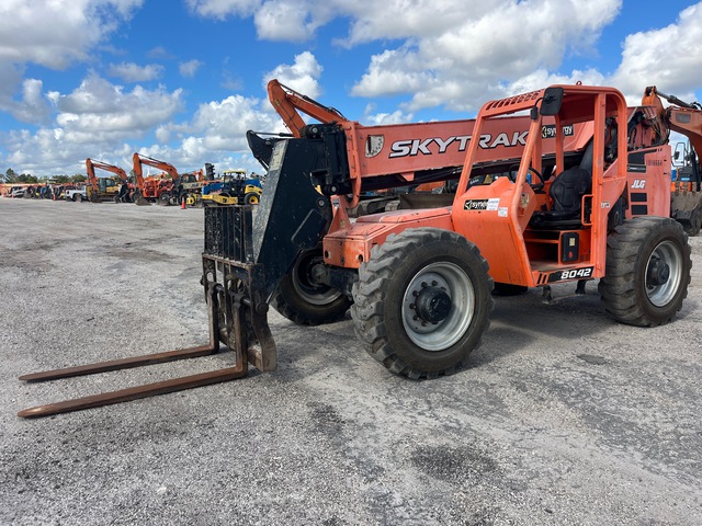 2017 SkyTrak 8042 Telehandler