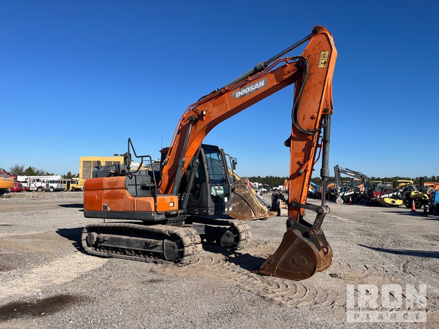 EXCAVADORA 2018 DOOSAN DX140
