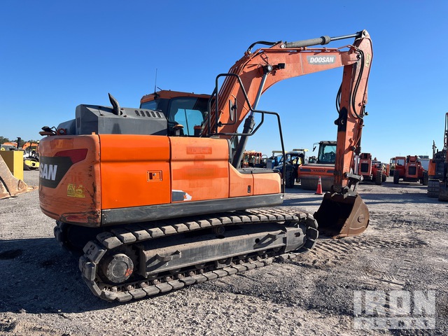 EXCAVADORA 2018 DOOSAN DX140