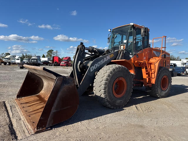 2019 Doosan DL300-5 Wheel Loader