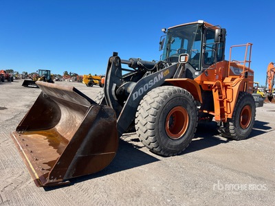 2019 Doosan DL300-5 Chargeuse sur roues