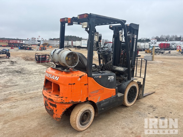 MONTACARGAS 2018 DOOSAN G25P5