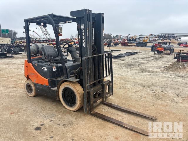 MONTACARGAS 2018 DOOSAN G25P5