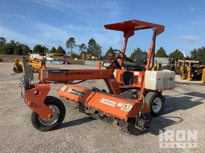 2017 Lay-Mor SM300 مكنسة