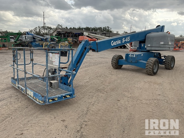 ELEVADOR TELESCóPICO 2016 GENIE 4WD S45