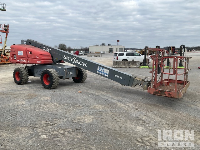 ELEVADOR TELESCóPICO 2015 SKYJACK 4WD SJ61T