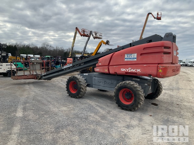 ELEVADOR TELESCóPICO 2015 SKYJACK 4WD SJ61T