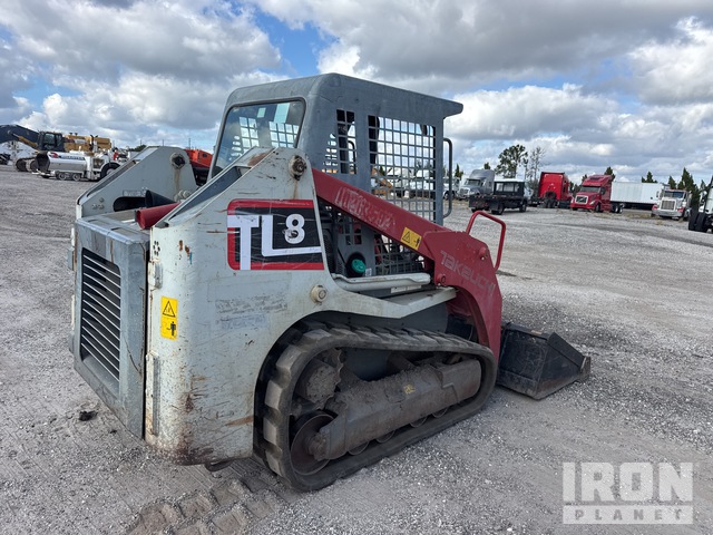 MINI CARGADOR SOBRE ORUGAS 2019 TAKEUCHI TL8