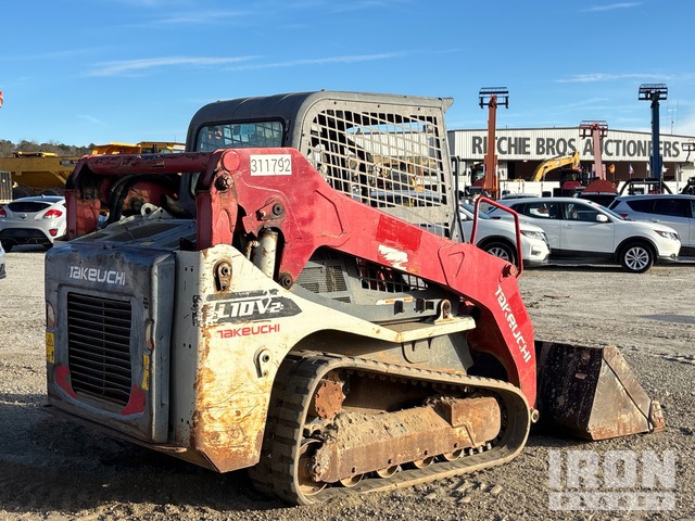 MINI CARGADOR SOBRE ORUGAS TAKEUCHI TL10V2