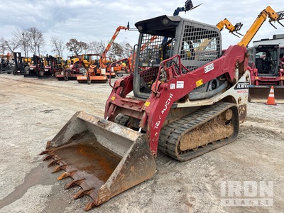 2018 Takeuchi TL10V-2 Two-Speed Oruga cargadora compacta