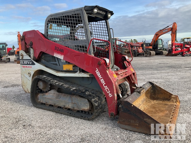 MINI CARGADOR SOBRE ORUGAS 2018 TAKEUCHI TL10V2