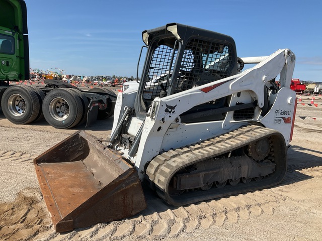 2018 Bobcat T740 Compact Track Loader