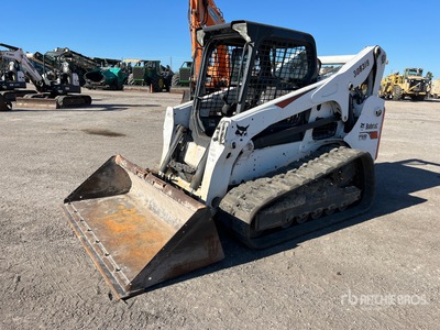 2021 Bobcat T740 を見 Compact Track Loader