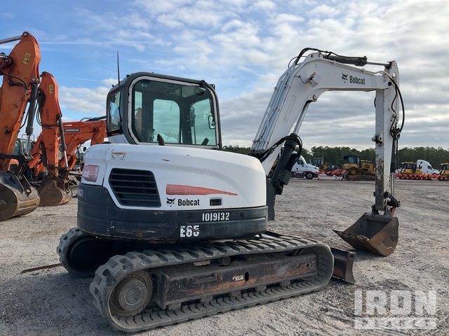 EXCAVADORA 2017 BOBCAT E85