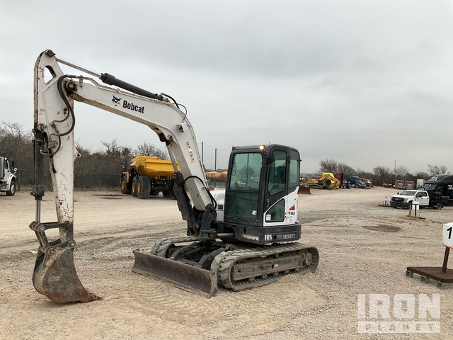 EXCAVADORA 2017 BOBCAT E85