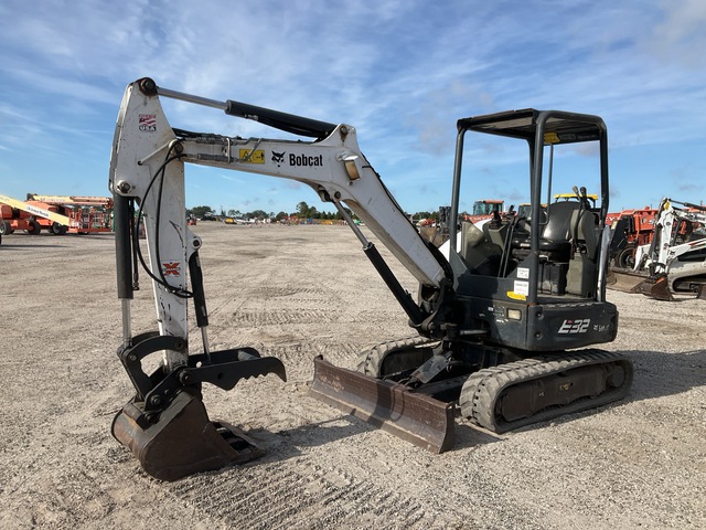 2018 Bobcat E32 Mini Excavator