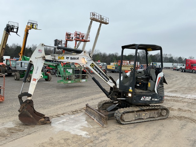 2018 Bobcat E32 Mini Excavator
