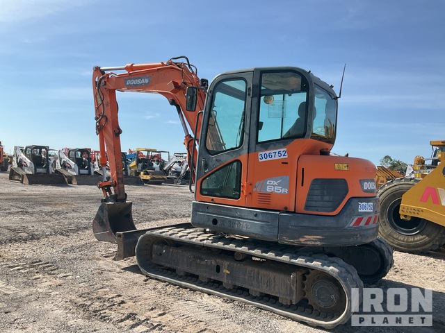 EXCAVADORA 2021 DOOSAN DX85R3