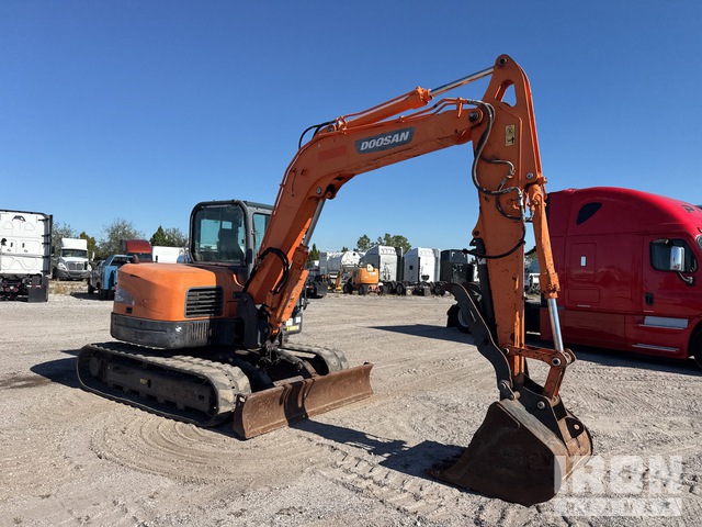 EXCAVADORA 2018 DOOSAN DX85R3