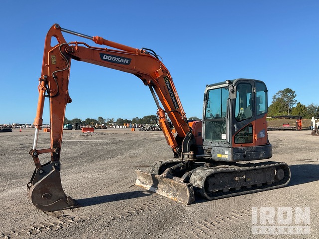 EXCAVADORA 2018 DOOSAN DX85R3
