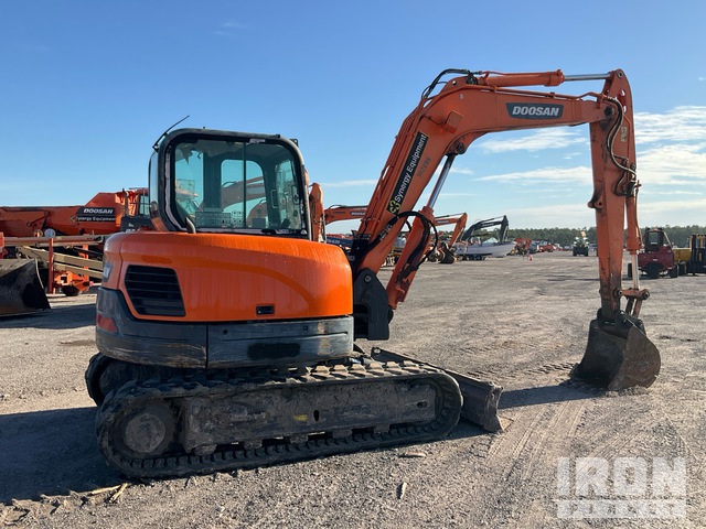 EXCAVADORA 2018 DOOSAN DX85R3