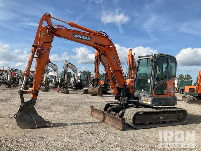 EXCAVADORA 2018 DOOSAN DX85R3