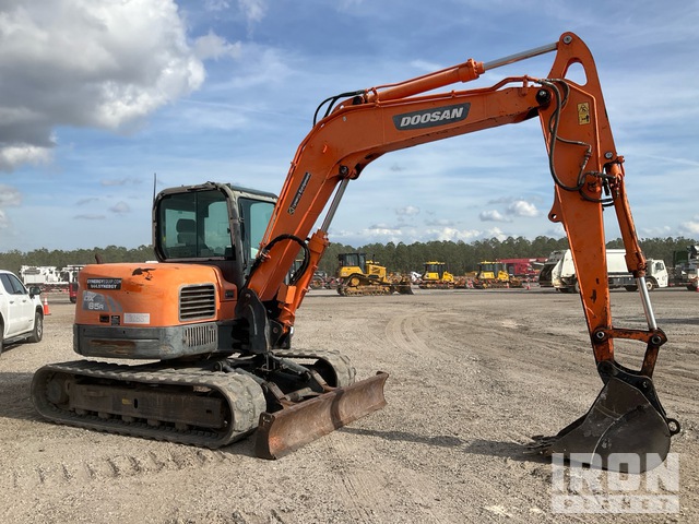 EXCAVADORA 2018 DOOSAN DX85R3