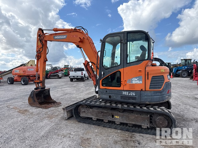 EXCAVADORA 2018 DOOSAN DX85R3