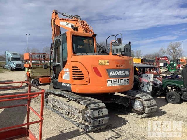 EXCAVADORA 2017 DOOSAN DX140LCR5