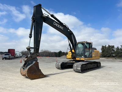 2019 John Deere 210G LC Tracked Excavator
