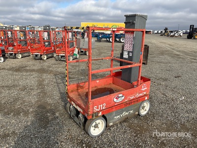 2015 Skyjack SJ12 Elevador vertical