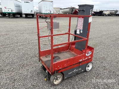 2016 Skyjack SJ12 Elevador vertical