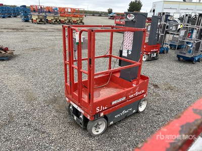 2016 Skyjack SJ12 Elevador vertical