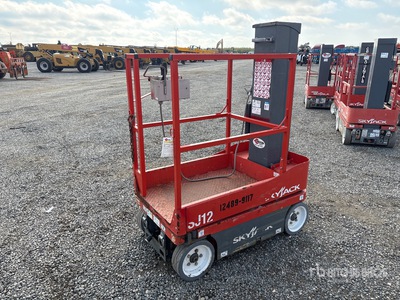 2016 Skyjack SJ12 Elevador vertical