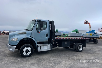 2011 Freightliner M2 106 4x2 Flatbed Truck