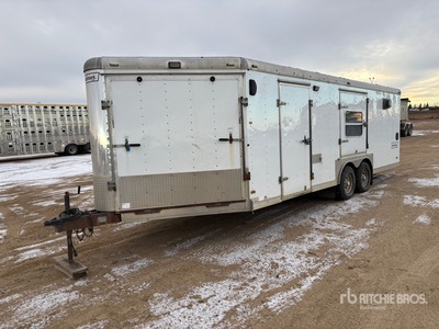 2004 Haulmark 26 ft T/A Enclosed Trailer